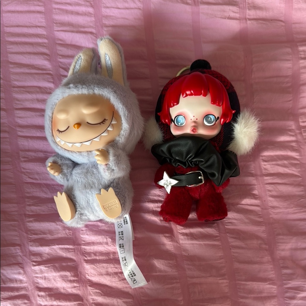 Skull panda & Labubu